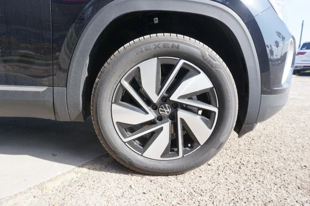 New 2024  Volkswagen 2.0T SEL image 5