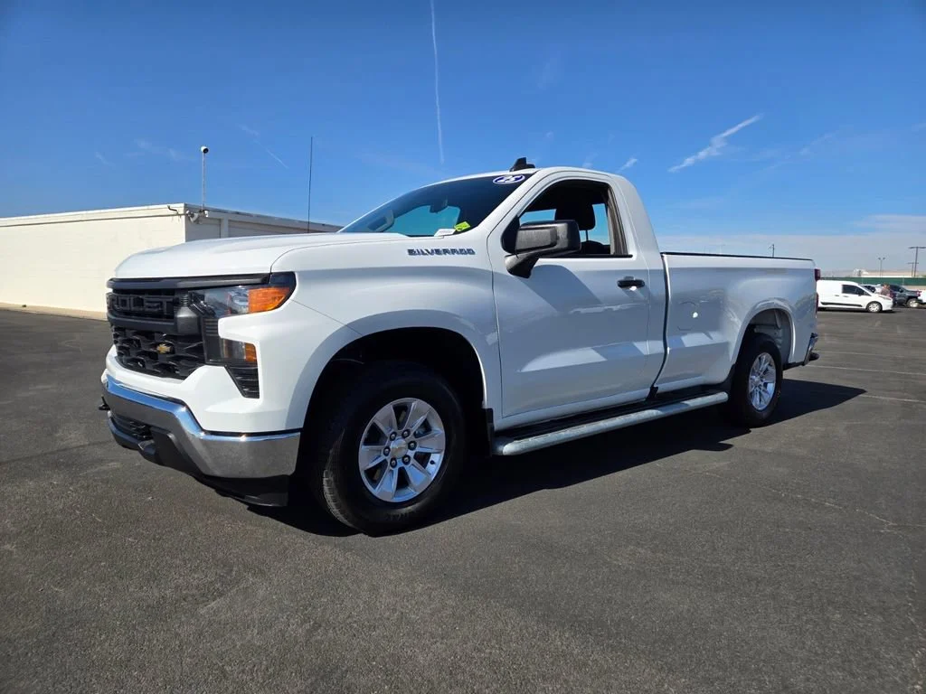 Used 2025 Summit White Chevrolet WT image 2