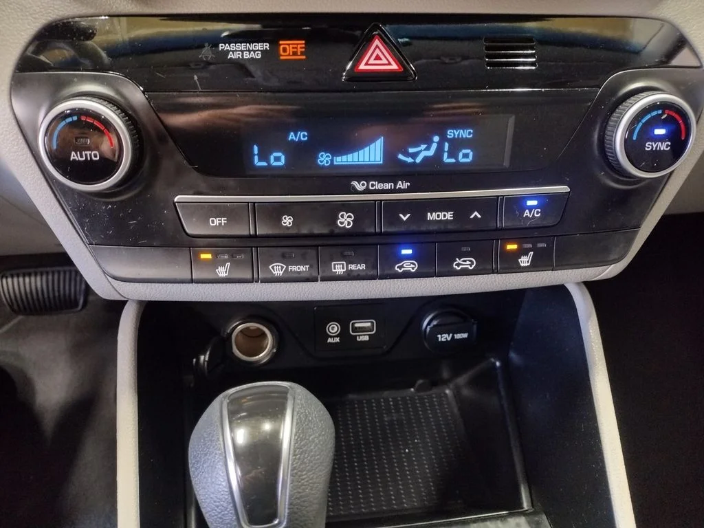 Used 2020 Black Hyundai SEL image 30