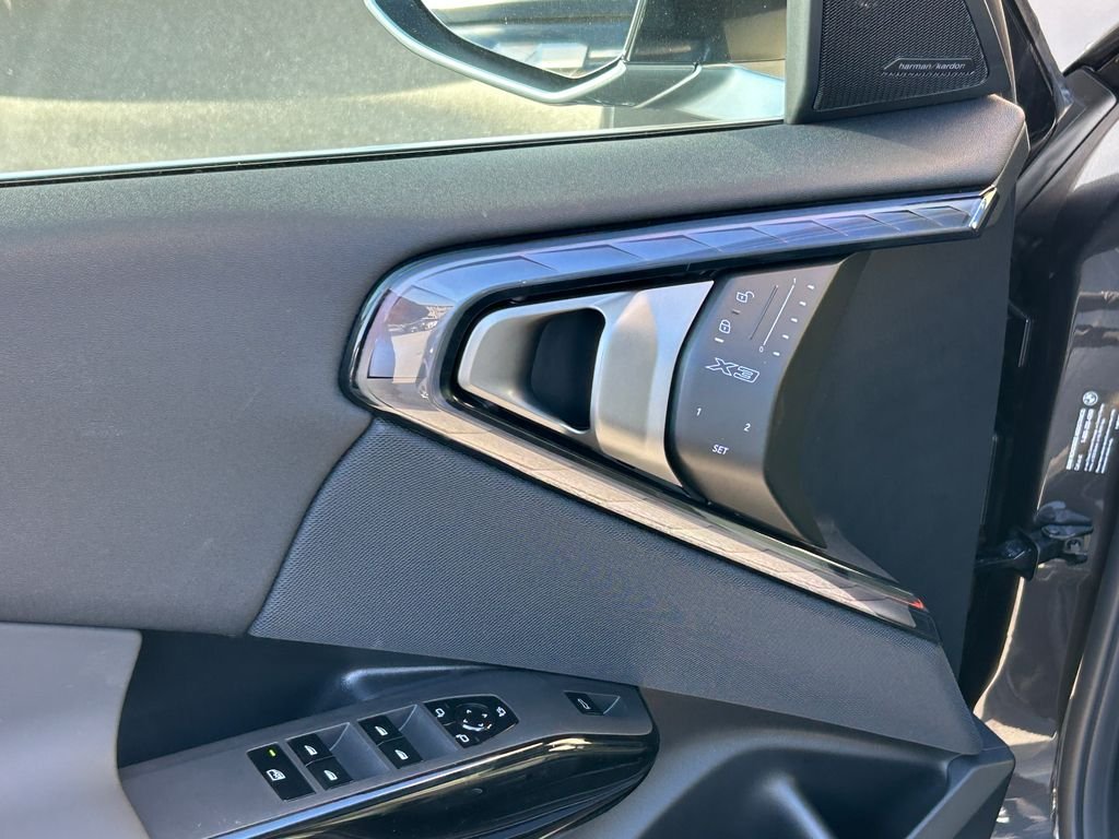 New 2026 Dark Graphite Metallic BMW 30 xDrive image 12