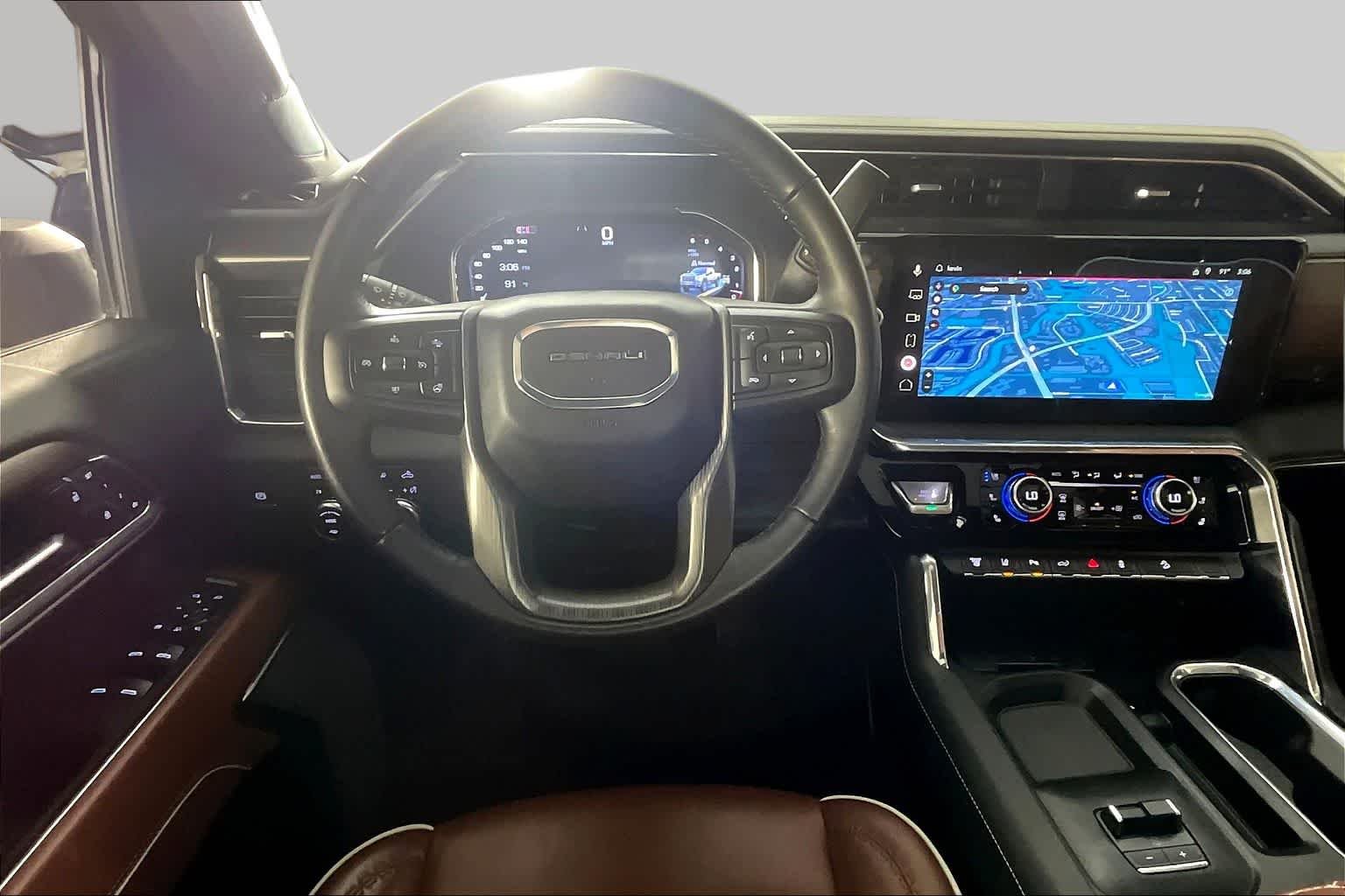 Used 2025 Onyx Black GMC Denali Ultimate image 6