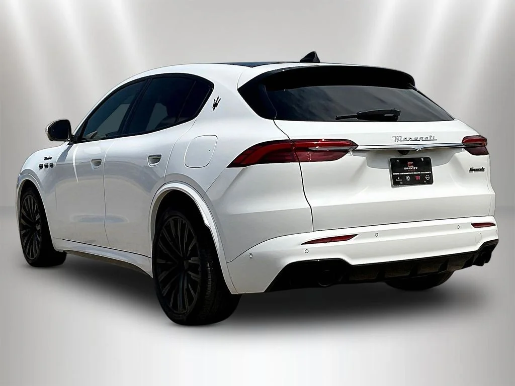 Used 2023 Bianco Maserati Modena image 4