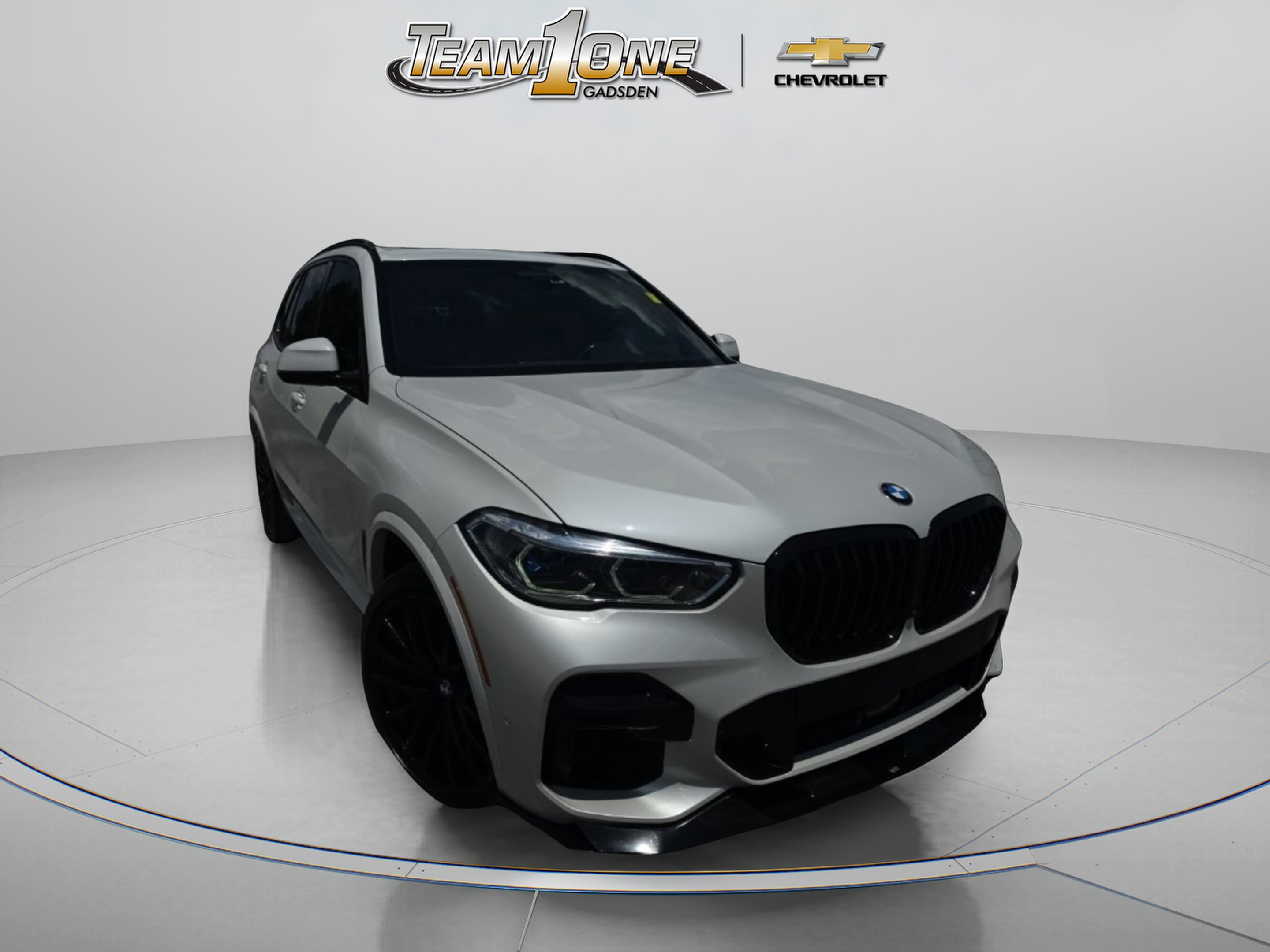 2022 BMW X5 M50i's photo