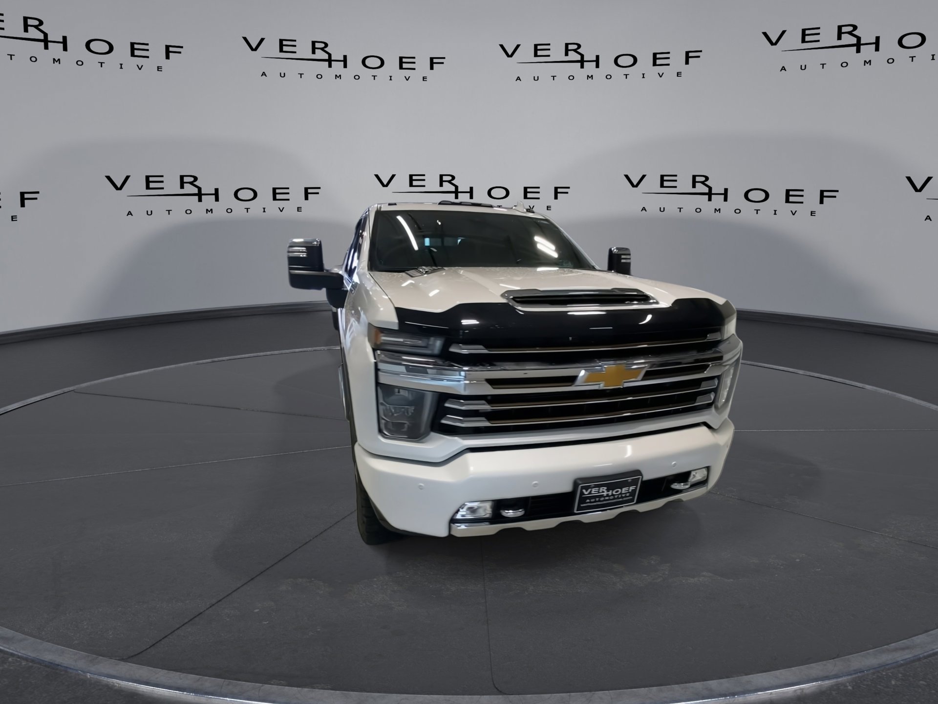 Used 2022 Iridescent Pearl Tricoat Chevrolet High Country image 3