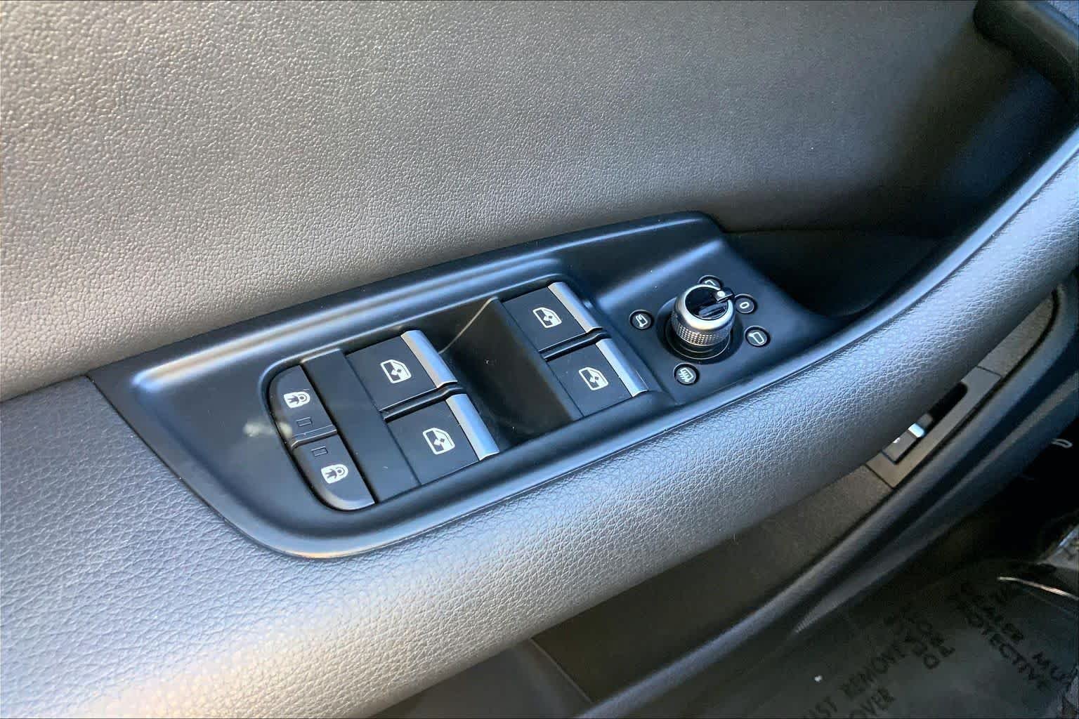 Certified Used 2025 Samurai Gray Metallic Audi Premium image 37