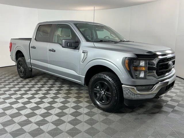 Used 2023  Ford XLT image 3