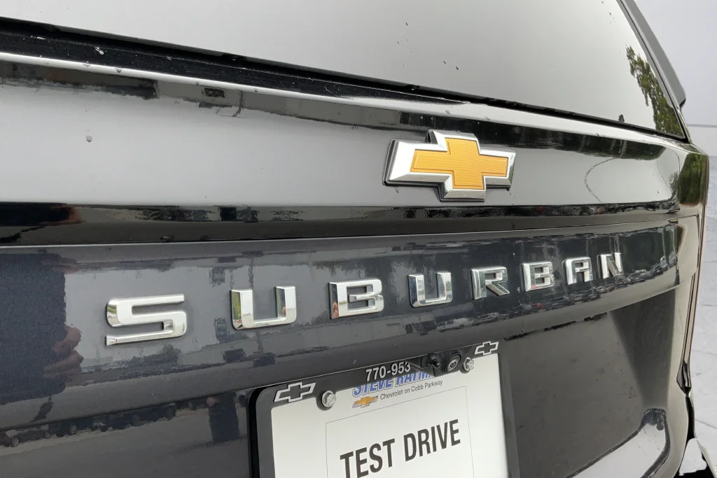 2025 Chevrolet Suburban LT - Photo 29