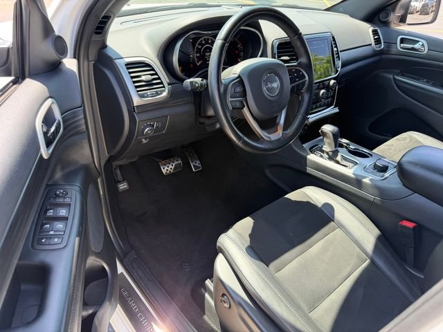 Certified Used 2022 White Jeep Laredo X image 18