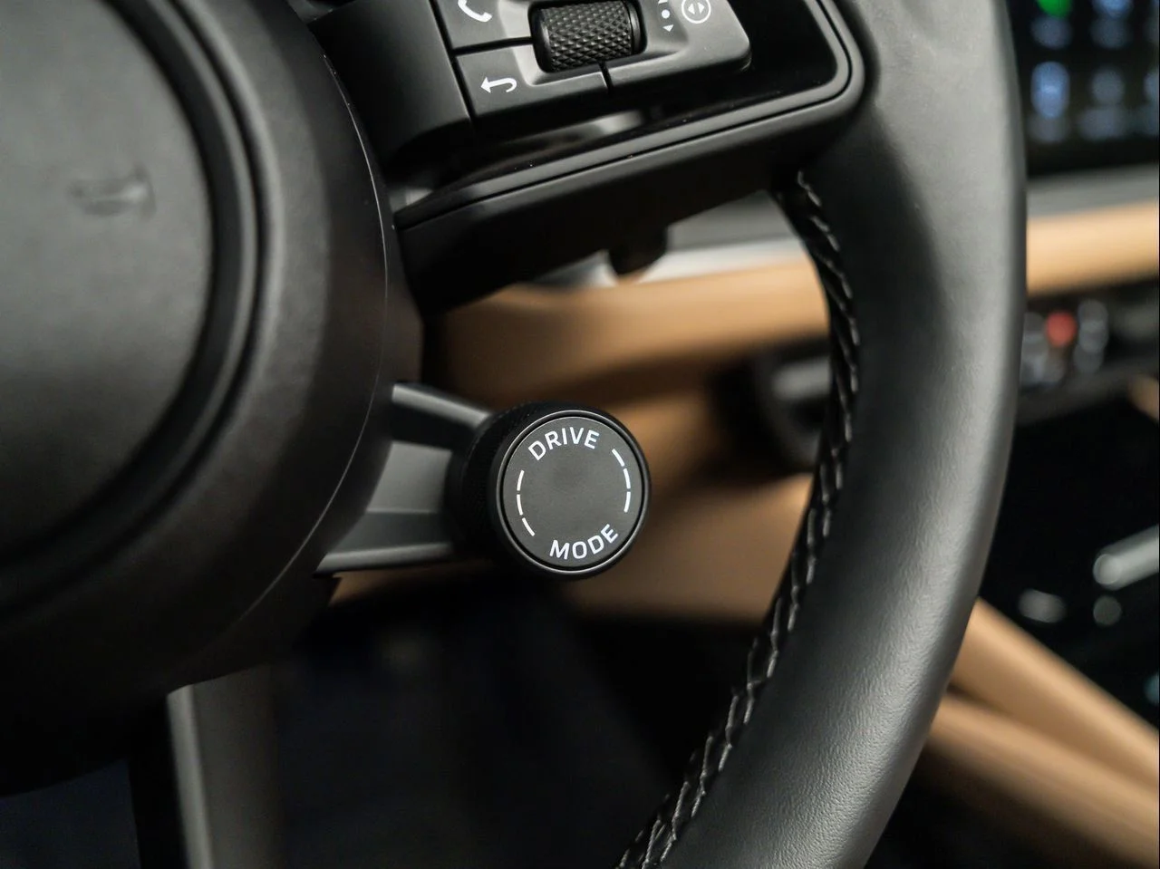Used 2025 Black Porsche  image 19