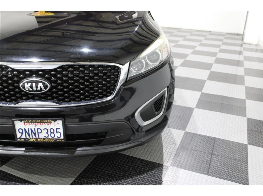 Used 2016 Ebony Black Kia LX image 8