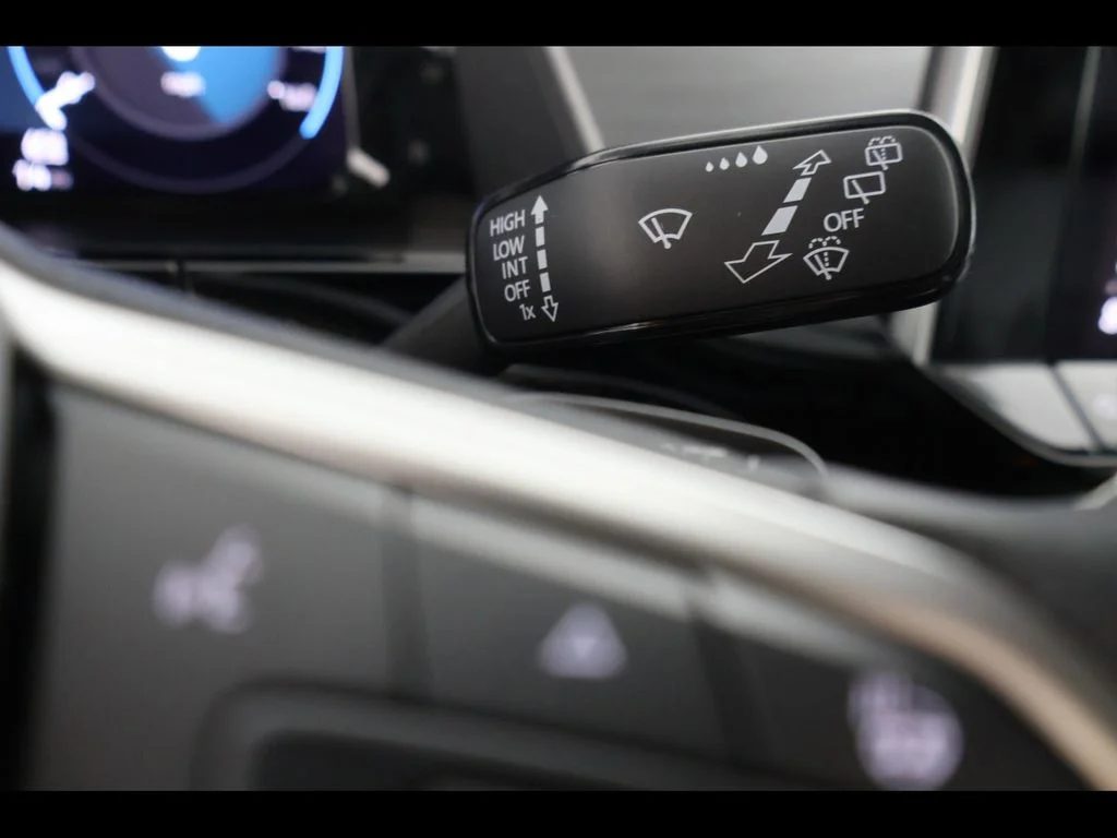 New 2026 Black Volkswagen 2.0T SE w/Technology image 24