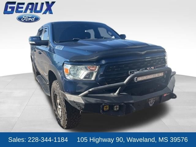2022 RAM 1500 Big Horn/Lone Star 4x4 Crew Cab 5'7's photo