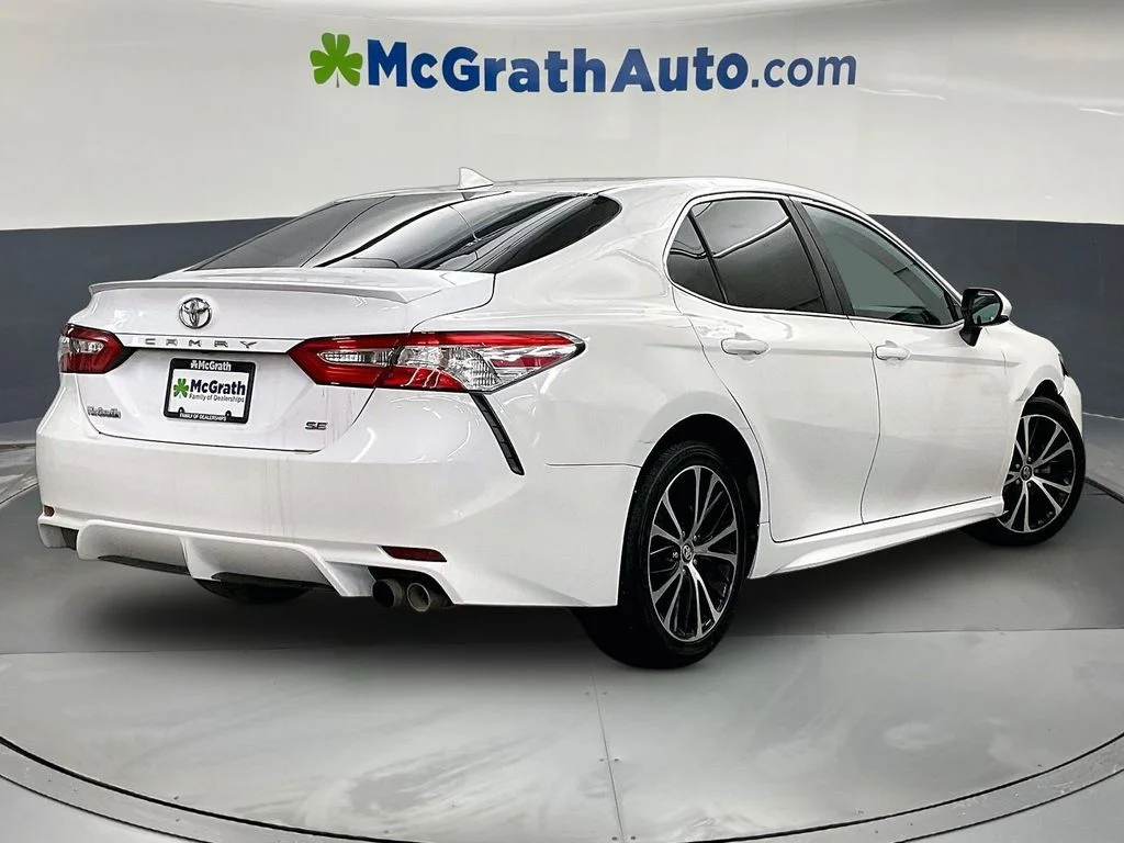 Used 2020 White Toyota SE image 16