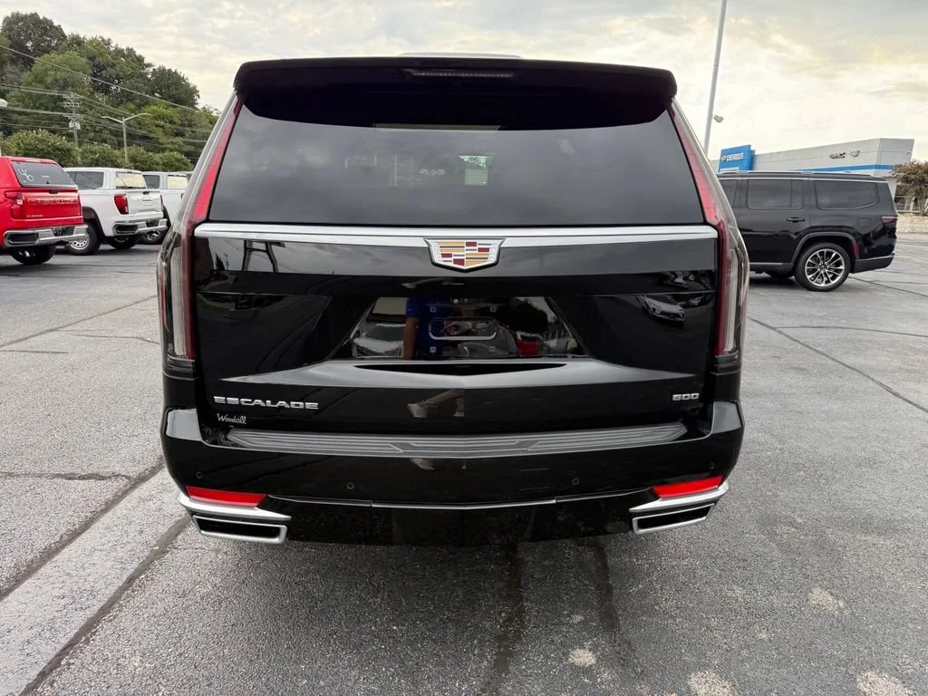 Used 2021 BLACK RAVEN Cadillac Premium Luxury image 7