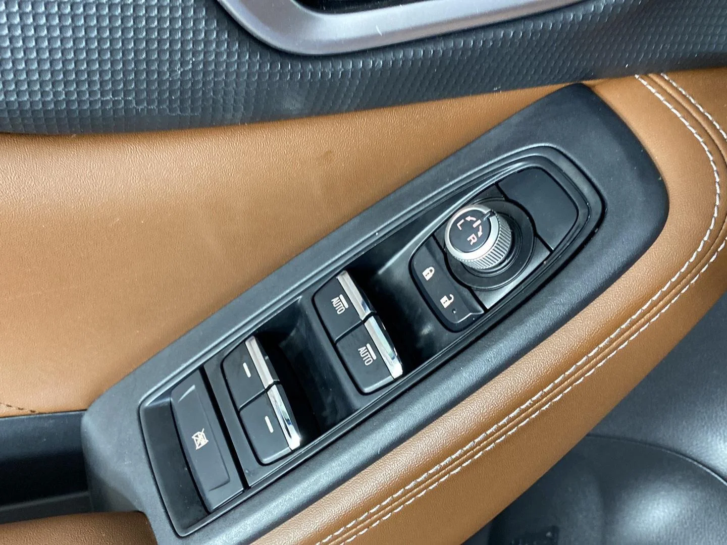 Used 2020 Horizon Blue Pearl Subaru Touring image 26