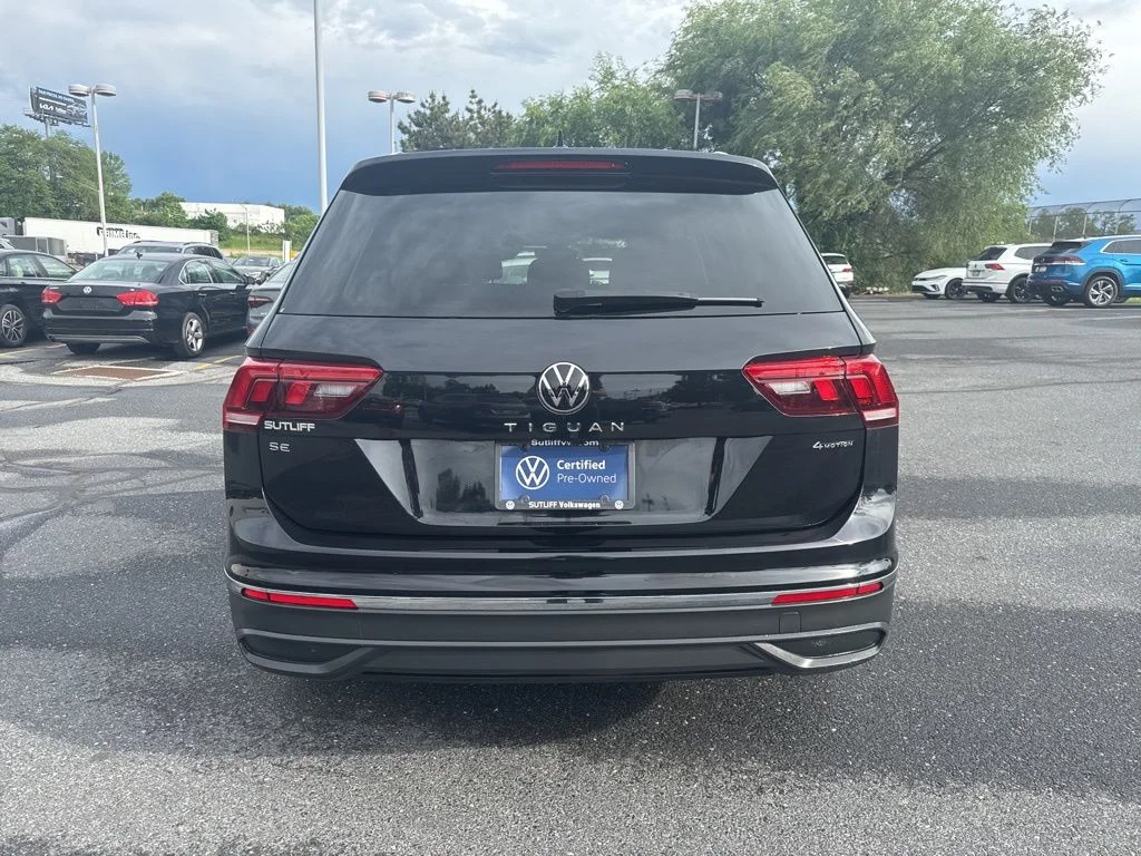 Certified Used 2022 Black Volkswagen 2.0T SE image 20
