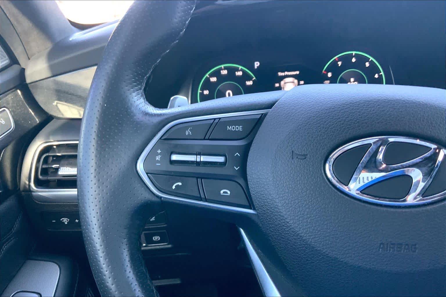Used 2020 Lagoon Silver Hyundai Limited image 23
