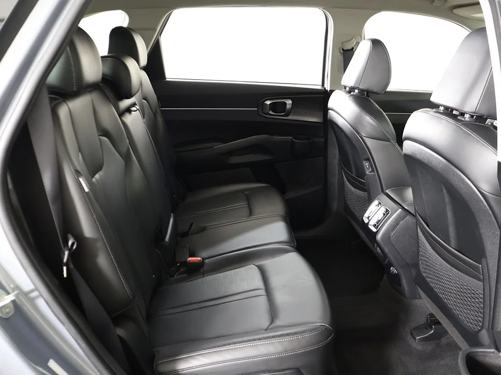 Used 2024 Silver Kia S image 35