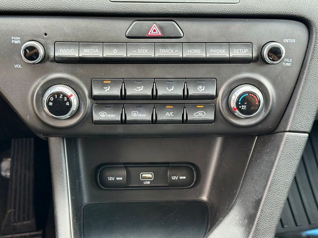 Used 2020 Red Kia LX image 27