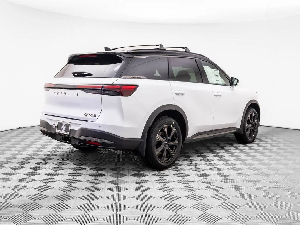 New 2027 2T RAD WHT INFINITI Autograph AWD image 5