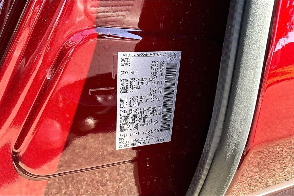 Used 2026 Red INFINITI LUXE image 36