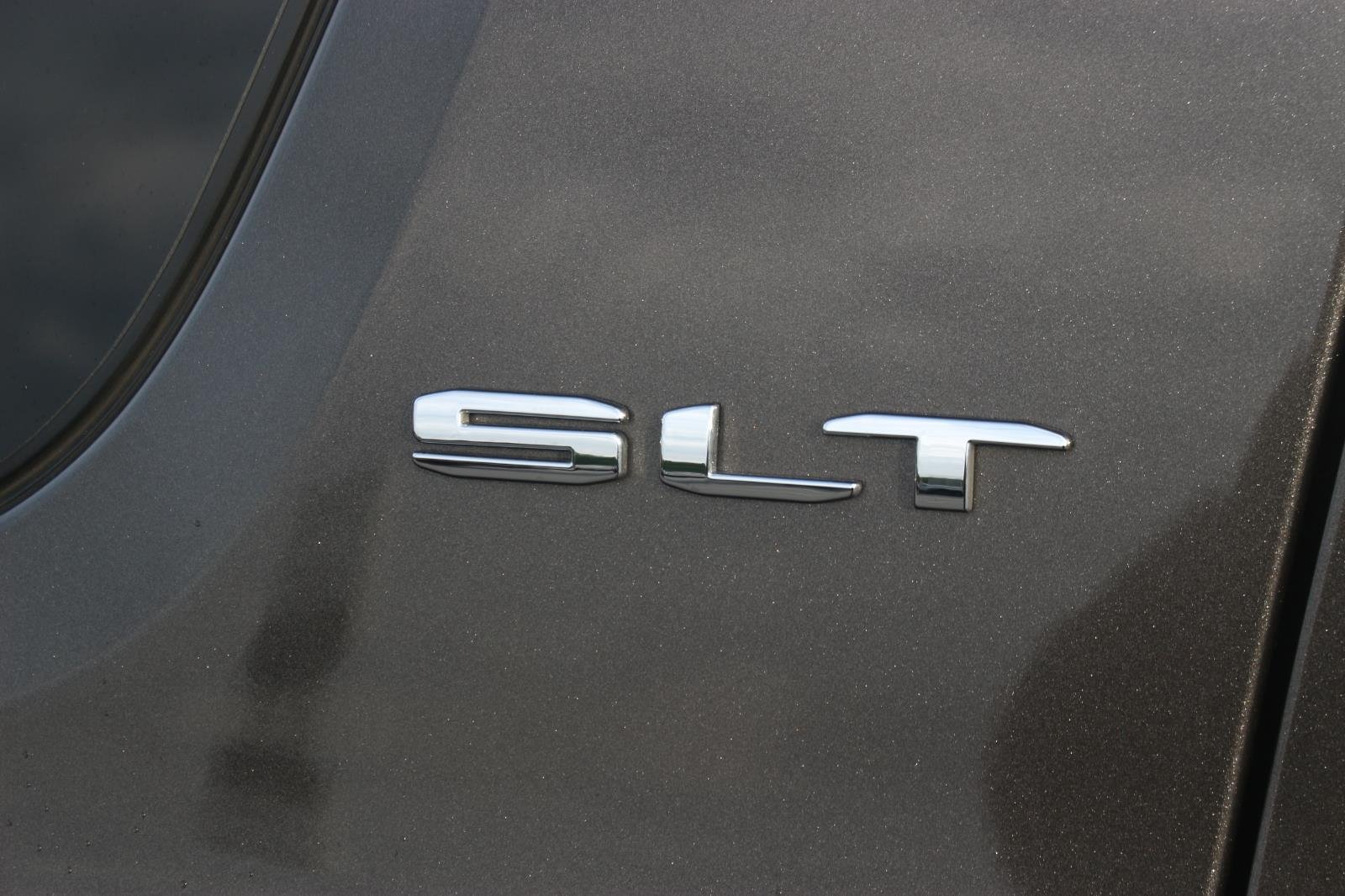 Used 2020 SMOKEY QUARTZ METALLIC GMC SLT image 10