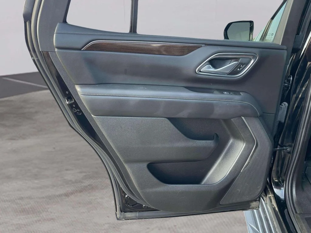 Used 2022 Onyx Black GMC SLE image 24