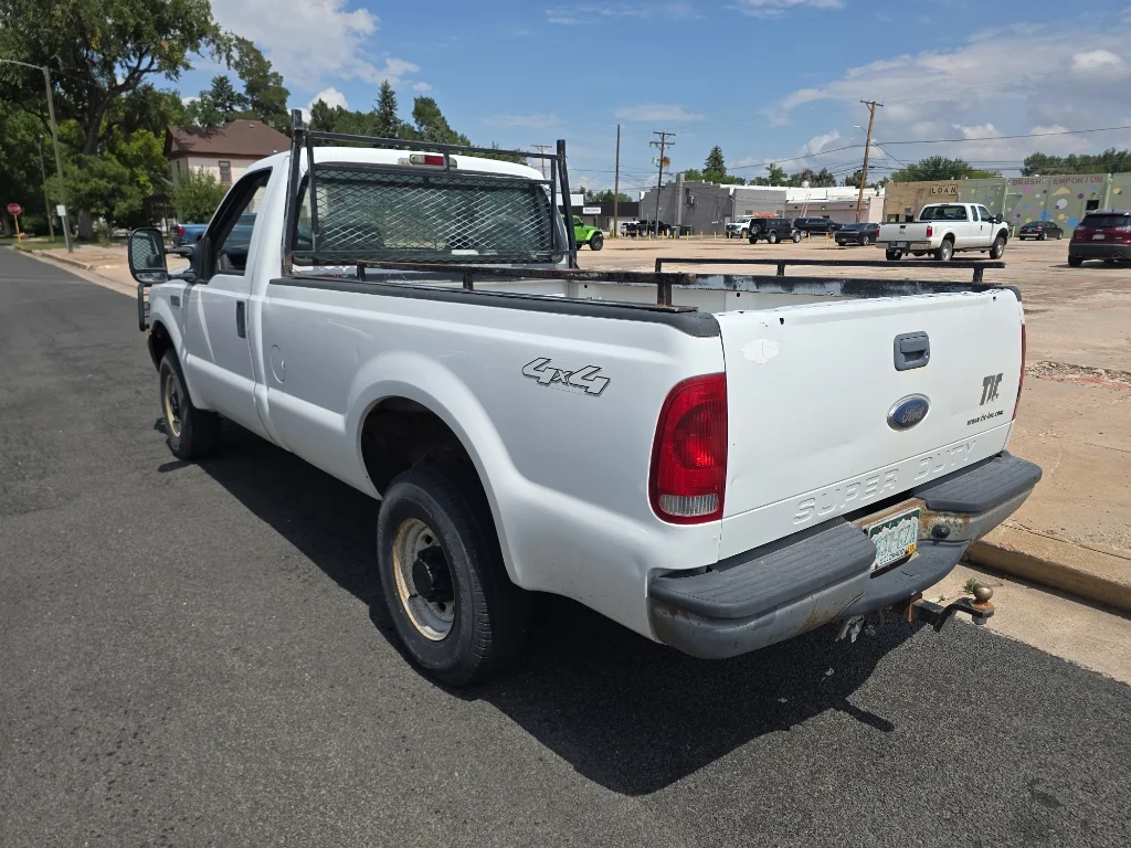 Used 2001 White Ford XL image 8
