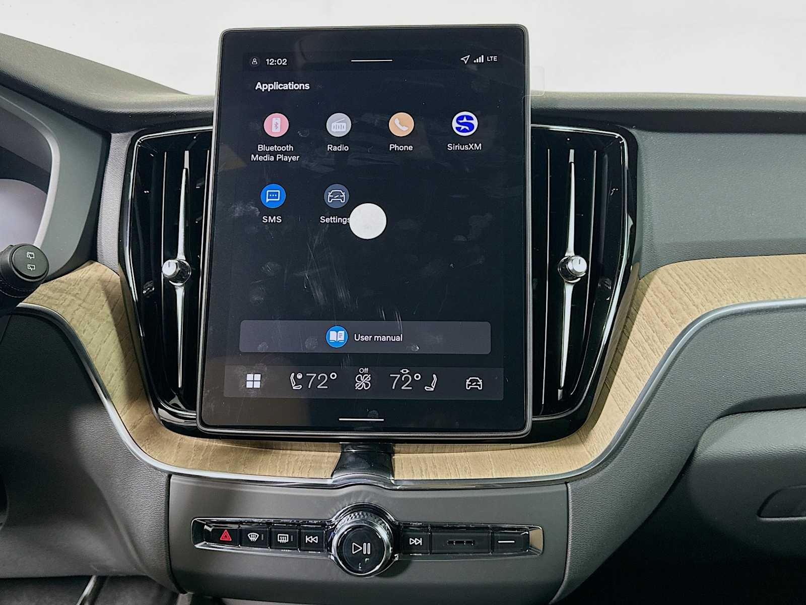 2026 Volvo XC60 Plus | CarEdge | CarEdge