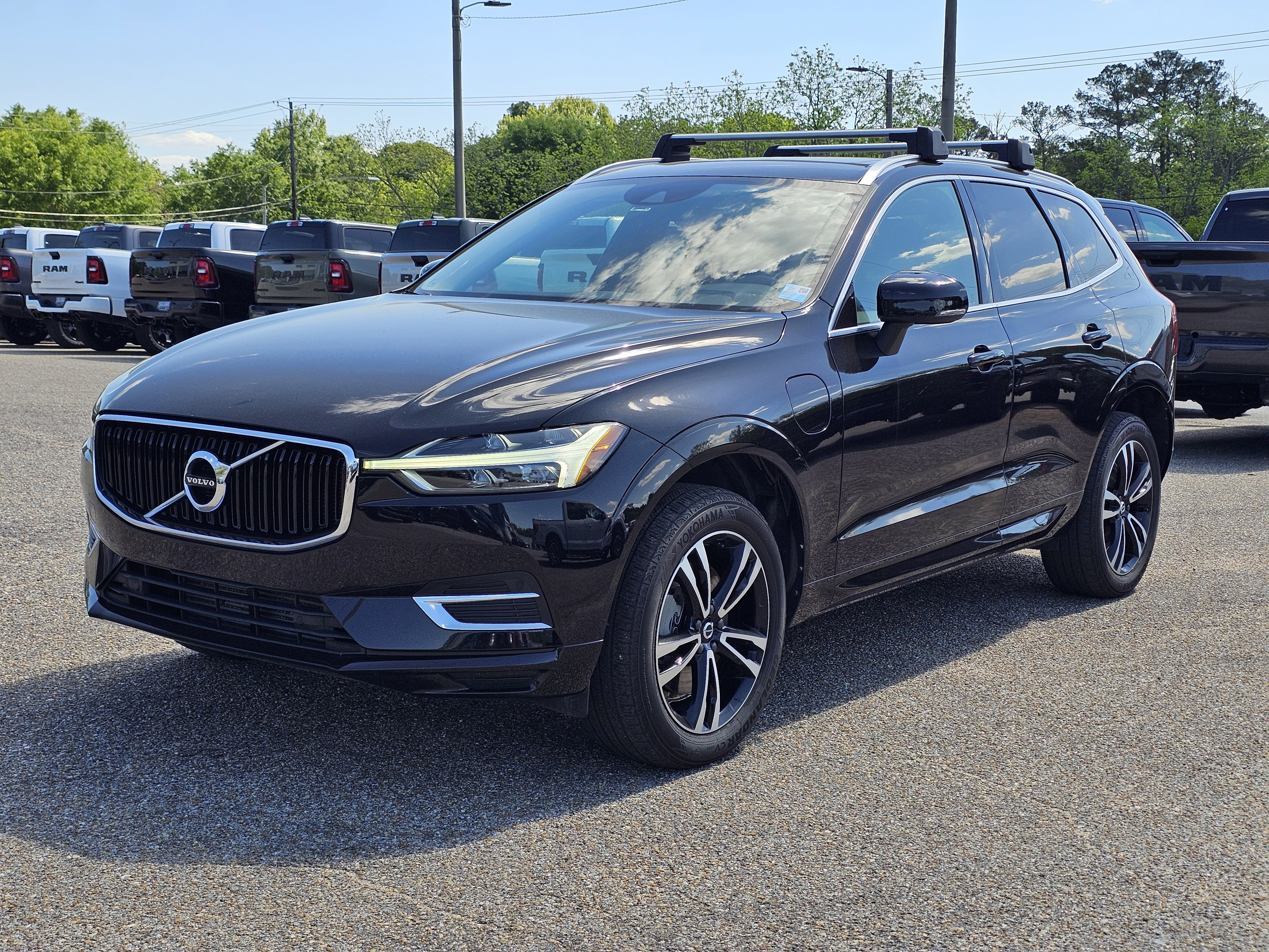 2020 Volvo XC60 T8 Momentum PHEV AWD's photo