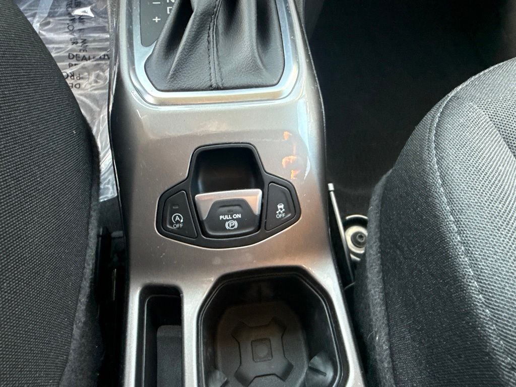 2022 Jeep Renegade Latitude - Photo 28