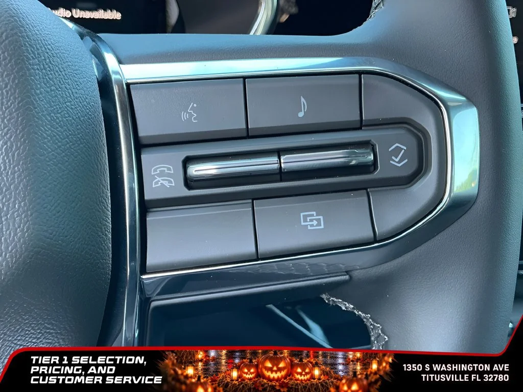 New 2026 Summit White GMC Elevation image 32