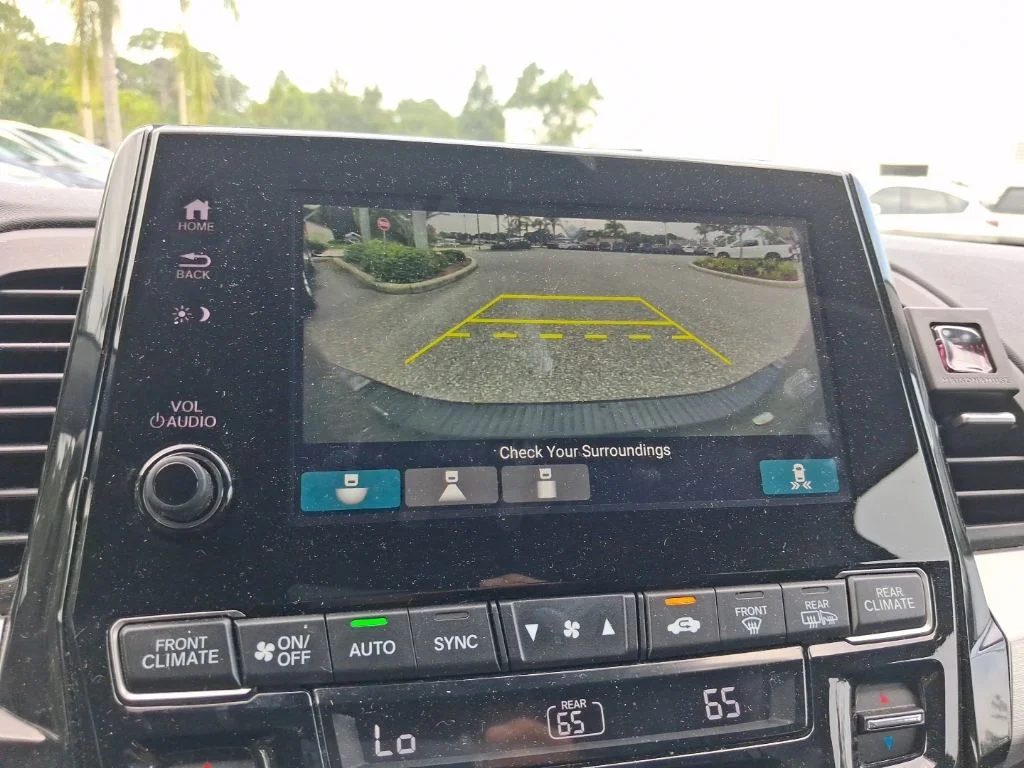 Used 2024  Honda EX-L image 28