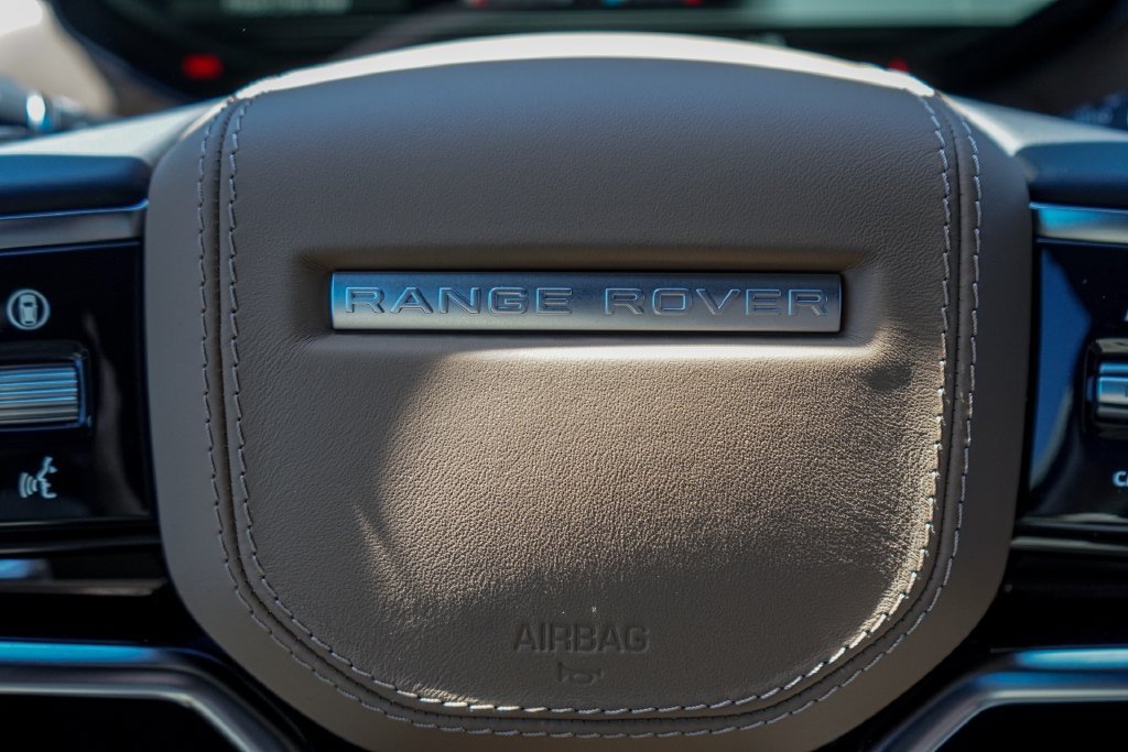 Used 2026 Carpathian Gray Premium Metallic Land Rover SE image 18