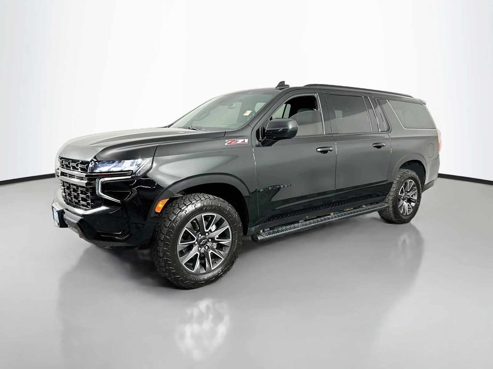 Used 2022 Black Chevrolet Z71 image 4