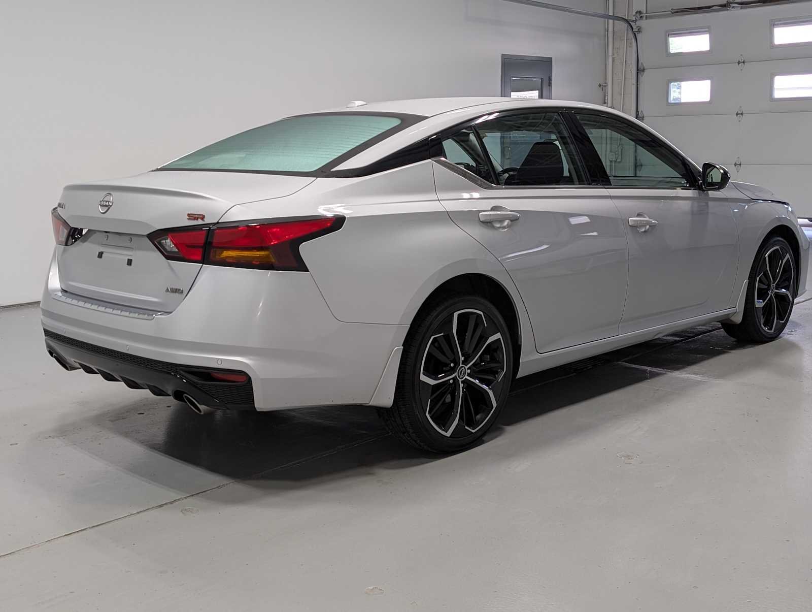 Used 2023 Brilliant Silver Metallic Nissan 2.5 SR image 8