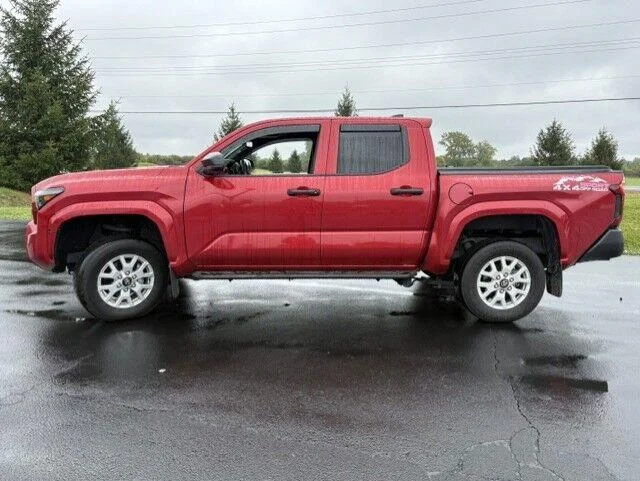 Used 2025 Supersonic Red Toyota SR image 8