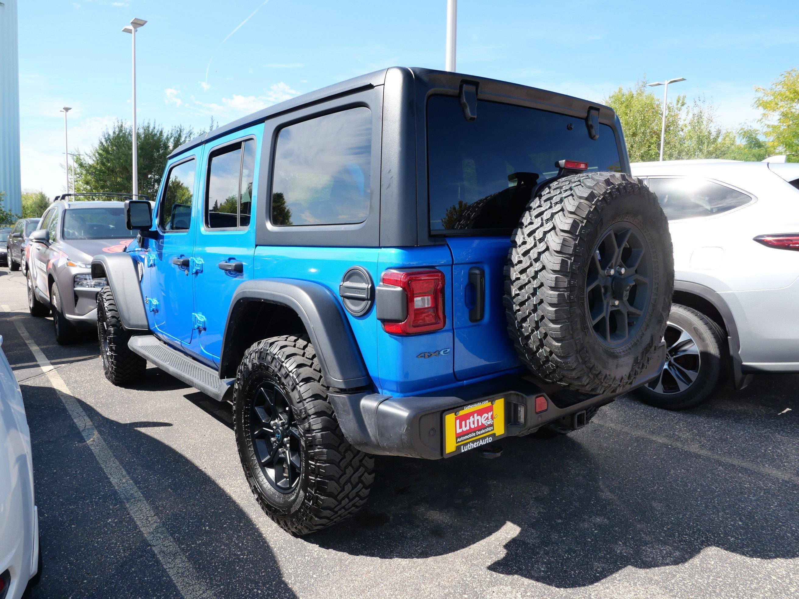 Used 2025 Hydro Blue Pearlcoat Jeep Willys image 5