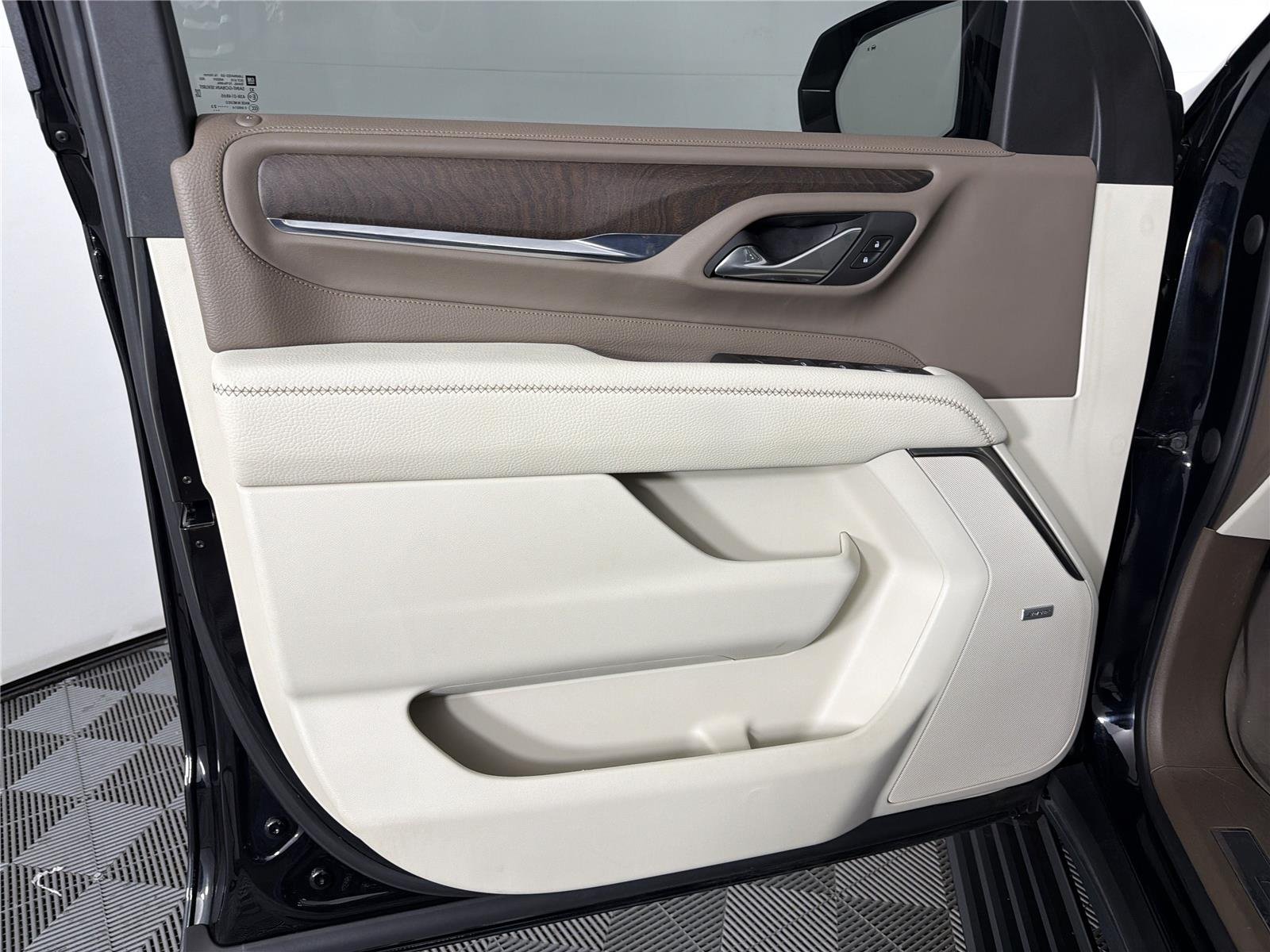2023 GMC Yukon Denali - Photo 9