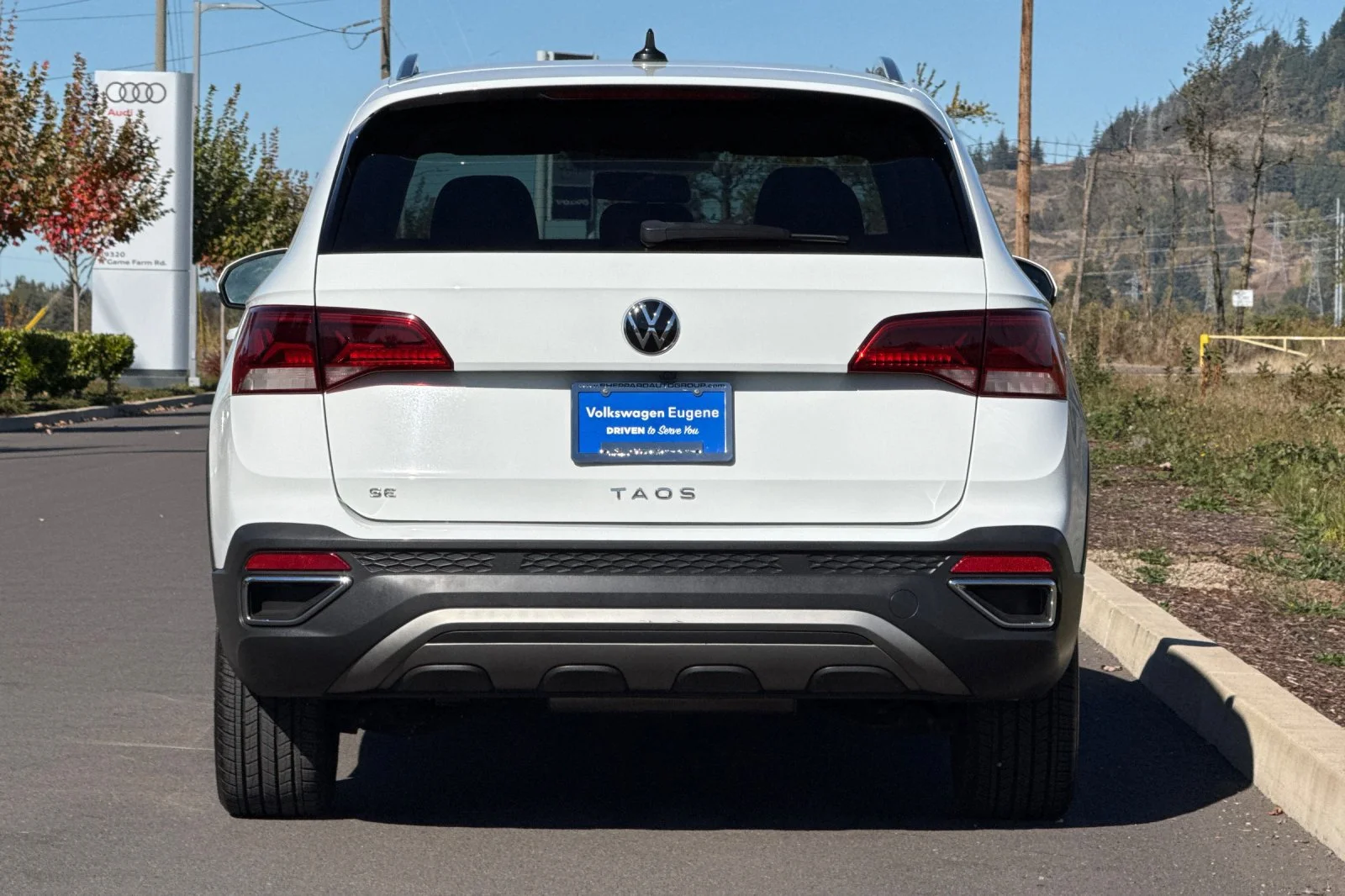 Used 2022 White Volkswagen 1.5T SE image 4