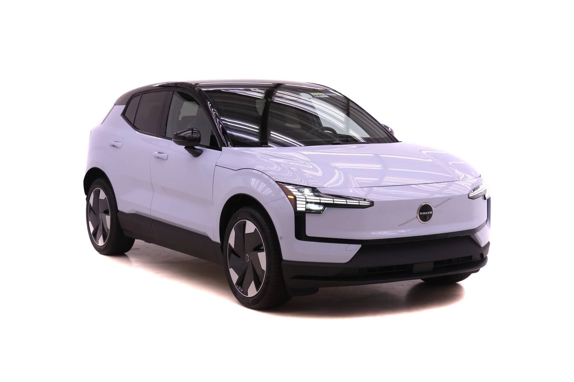 New 2026 Cloud Blue Volvo Ultra image 2