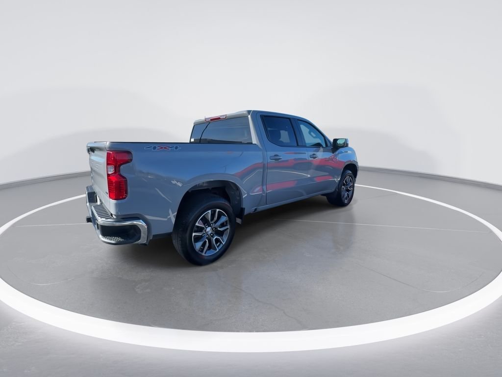 Used 2024 Gray Chevrolet LT image 8