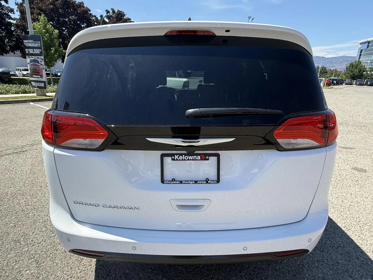 New 2027 White Chrysler SXT image 5