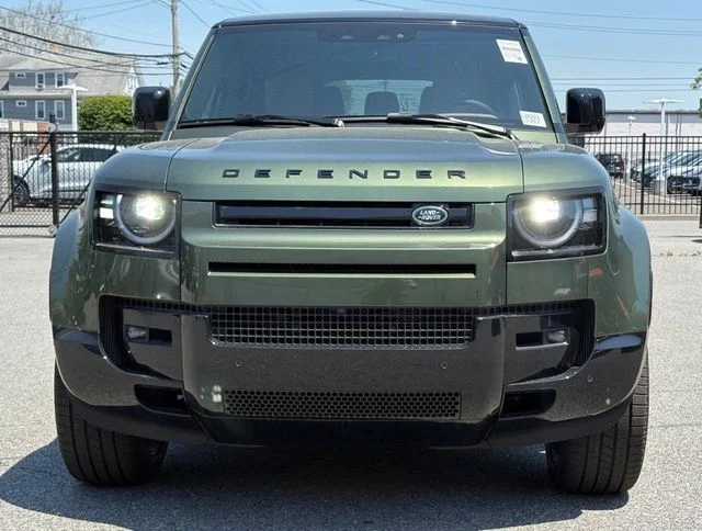 New 2026 Woolstone Green Land Rover X-Dynamic SE image 11