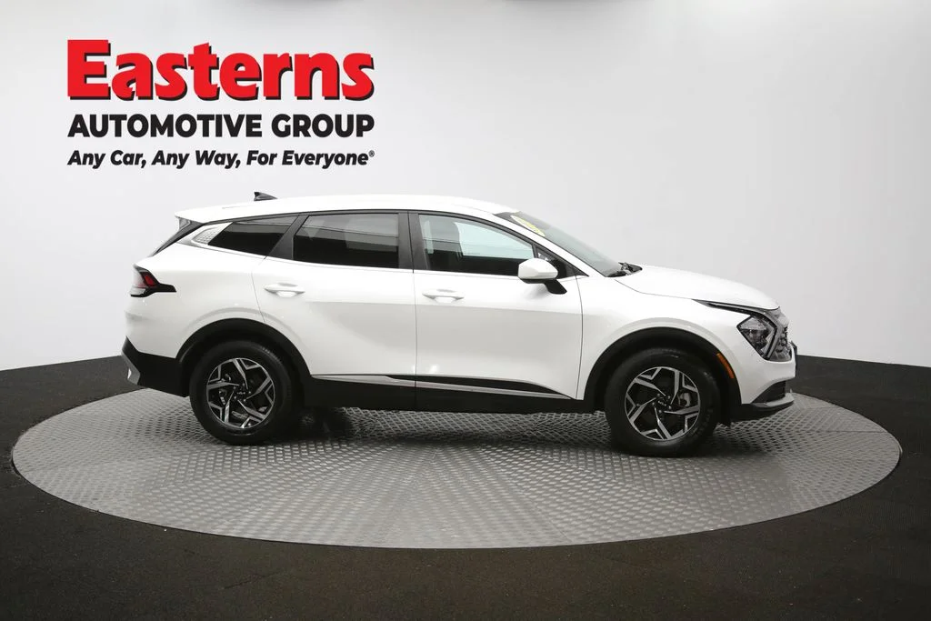 Used 2023 White Kia LX image 43