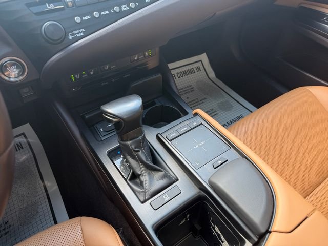 Used 2020 White Lexus 350 image 24
