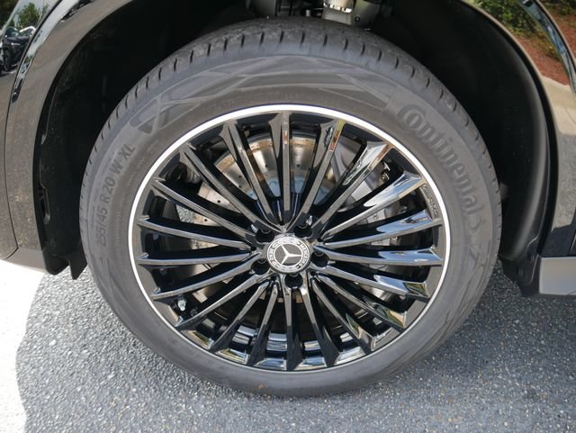 New 2026 Black Mercedes-Benz GLC 300 image 30