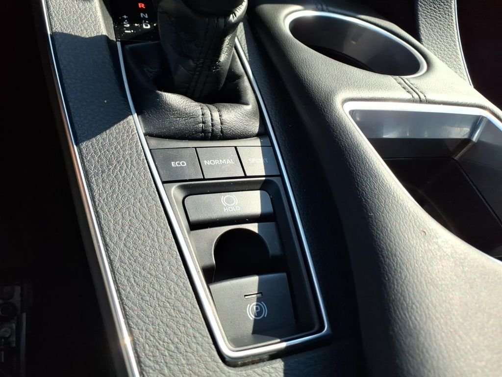 Used 2019 Midnight Black Metallic Toyota XSE image 19