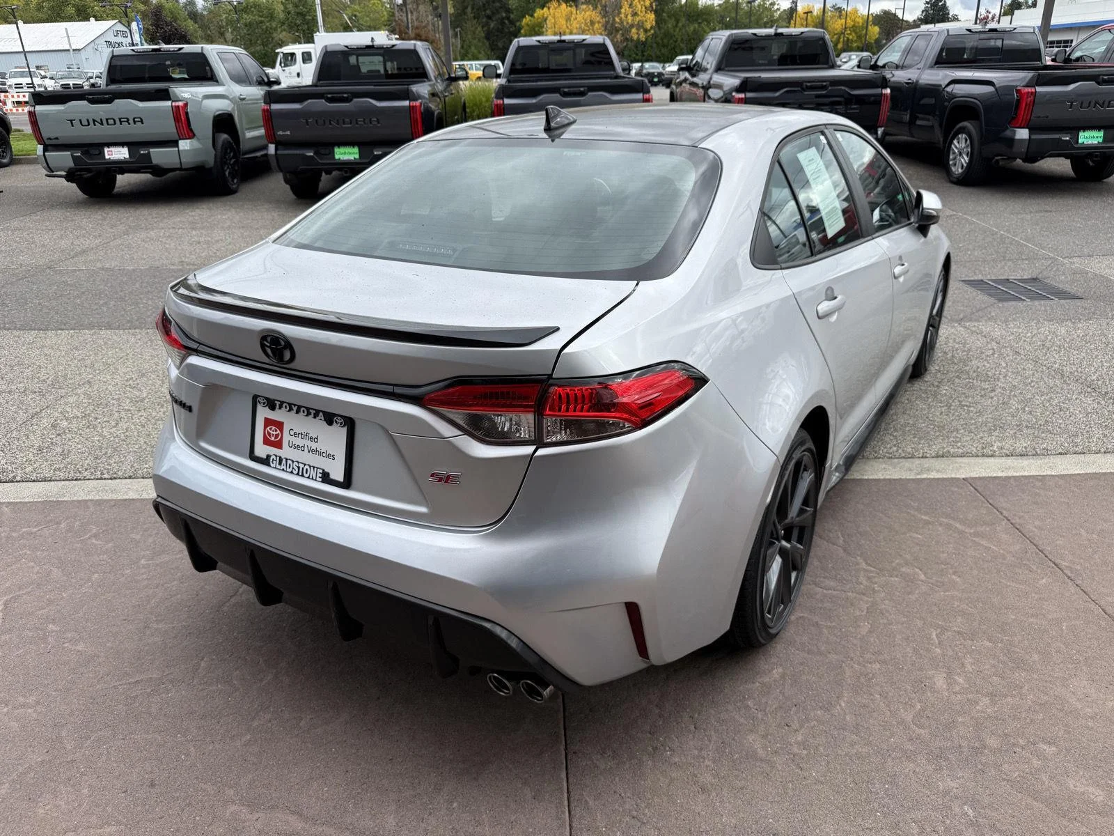 Used 2023 Classic Silver Metallic/Midnight Black Metallic Toyota SE image 6