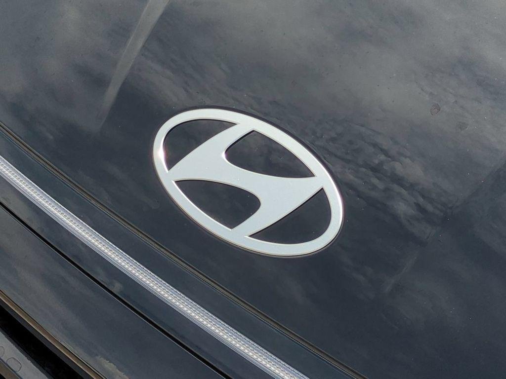 New 2026 Black Hyundai SEL image 13